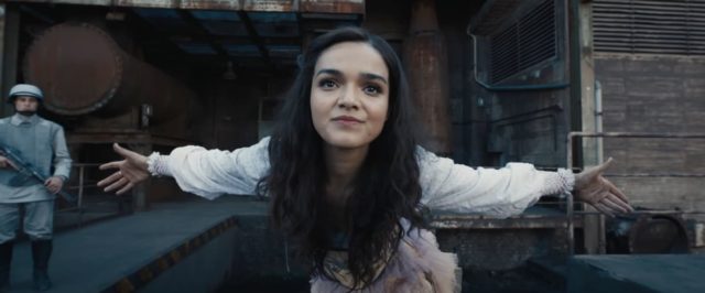 Lucy Gray Baird bows at her reaping (songbirds and snakes)