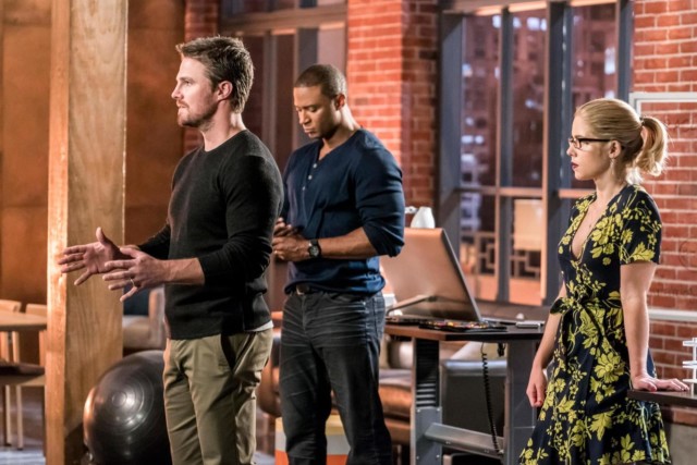 Oliver, Felicity, and Diggle