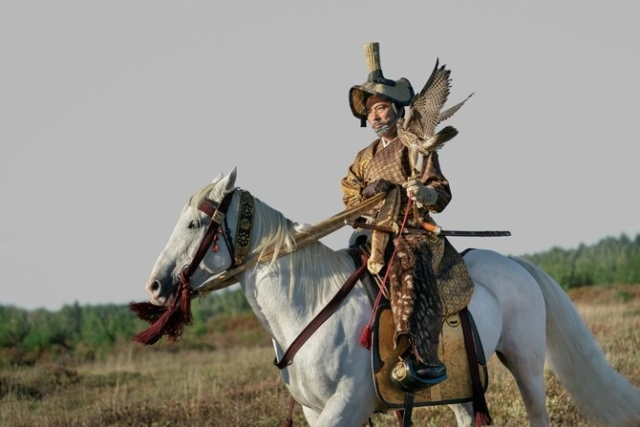 Hiroyuki Sanada as Lord Yoshii Toranaga sitting on a horse in the series, Shogun
