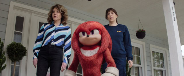 L-R: Stockard Channing as Wendy Whipple, Knuckles (voiced by Idris Elba) and Edi Patterson as Wanda Whipple 